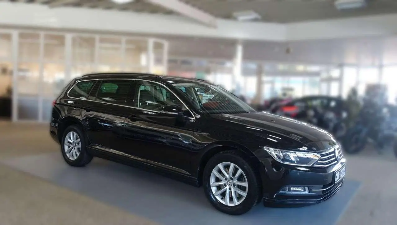 Photo 1 : Volkswagen Passat 2018 Diesel