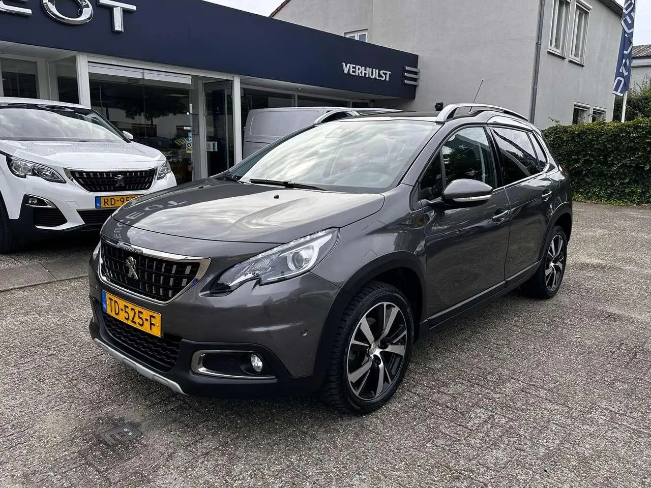 Photo 1 : Peugeot 2008 2018 Essence