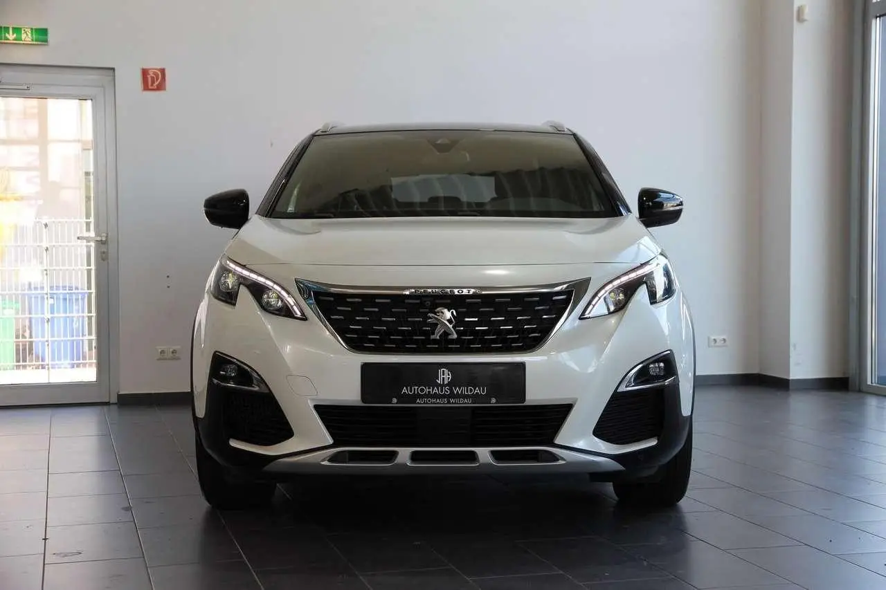 Photo 1 : Peugeot 3008 2018 Diesel