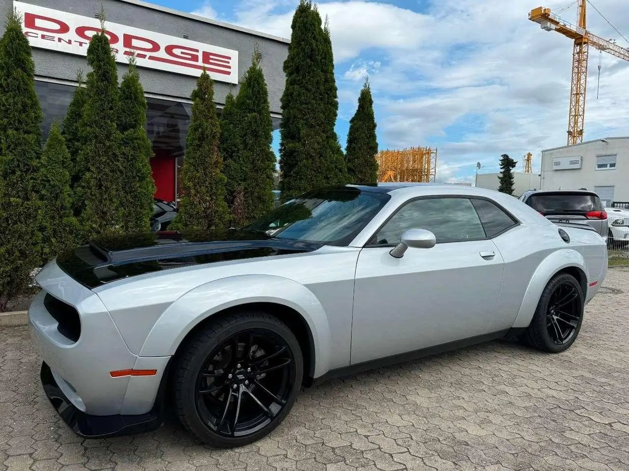 Photo 1 : Dodge Challenger 2020 Essence