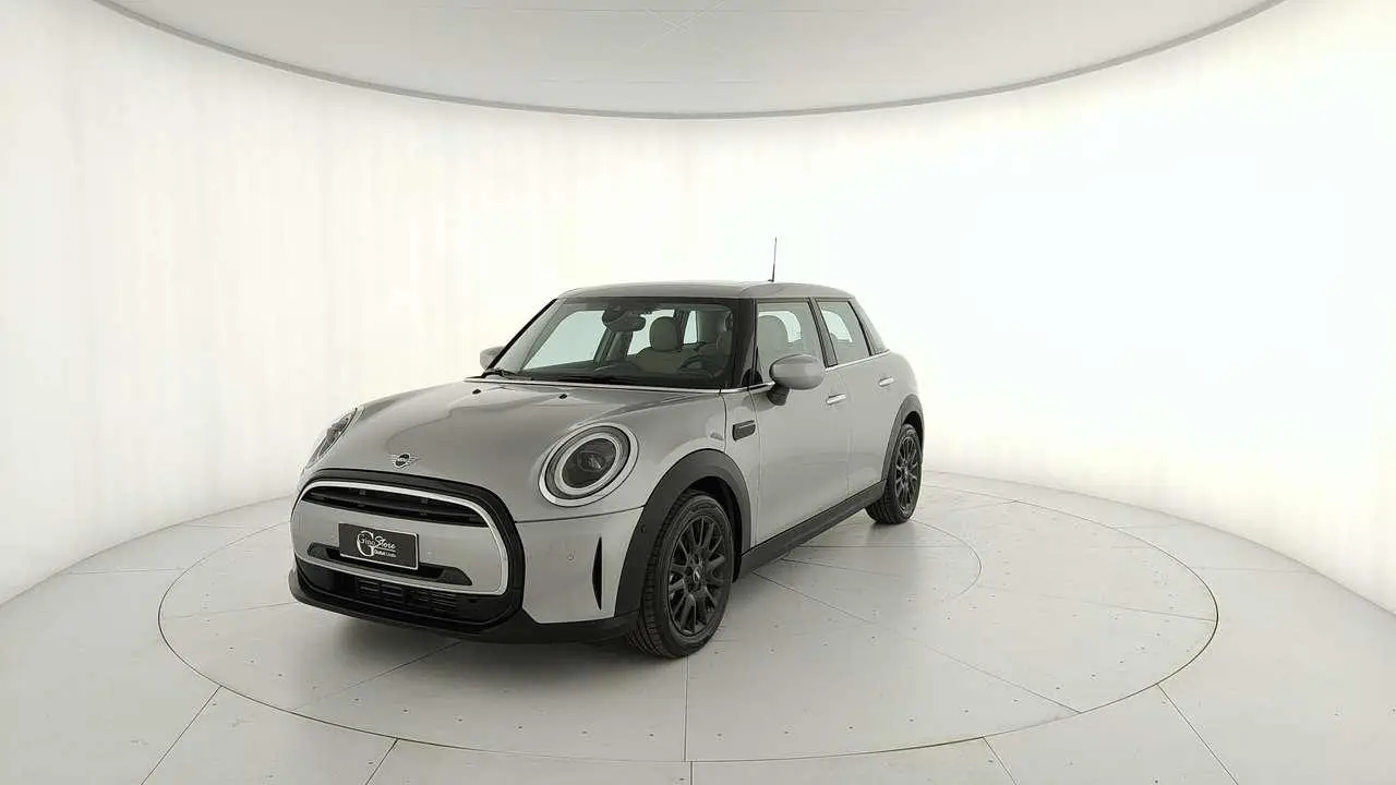 Photo 1 : Mini Cooper 2024 Petrol