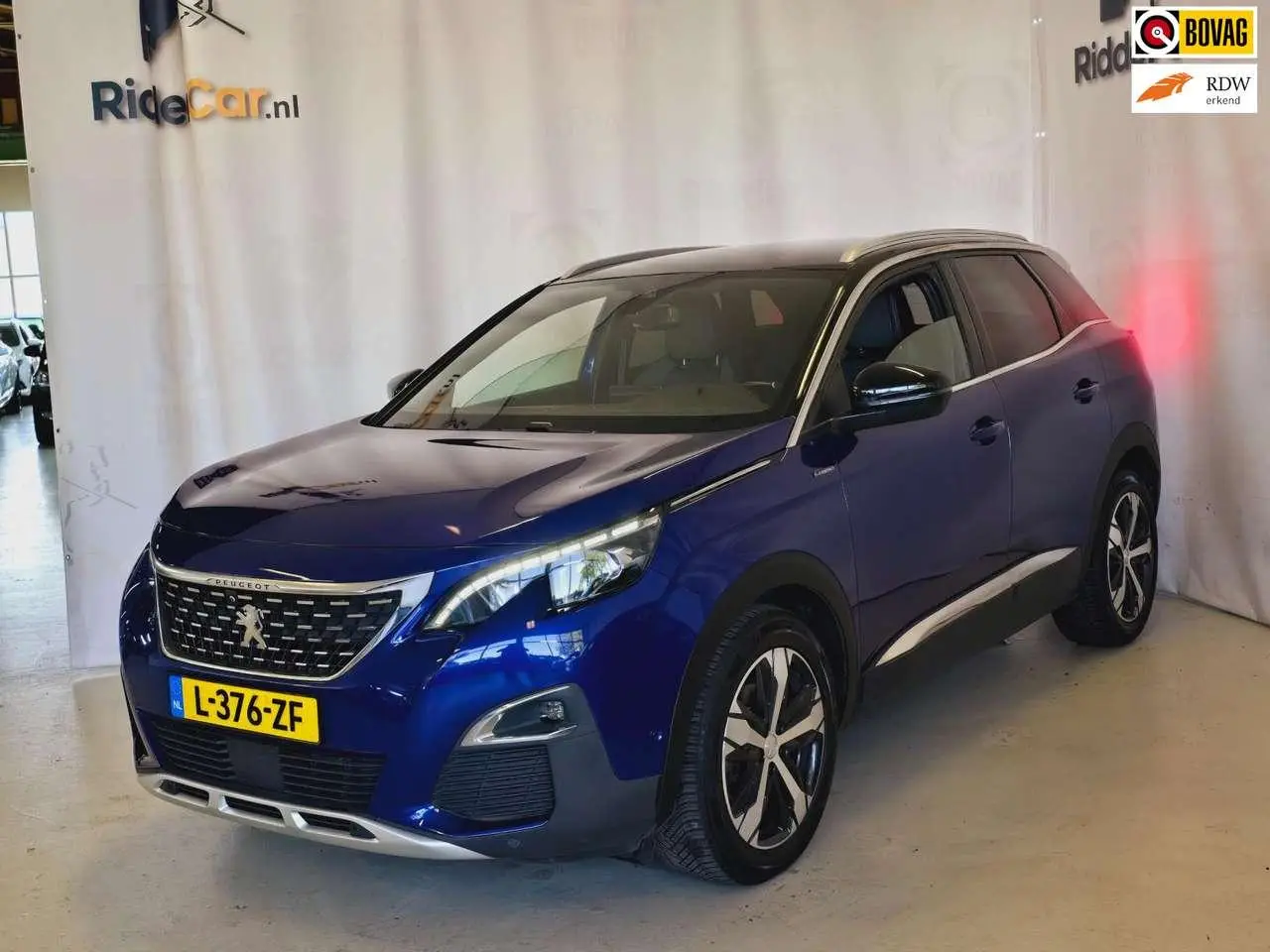 Photo 1 : Peugeot 3008 2017 Essence