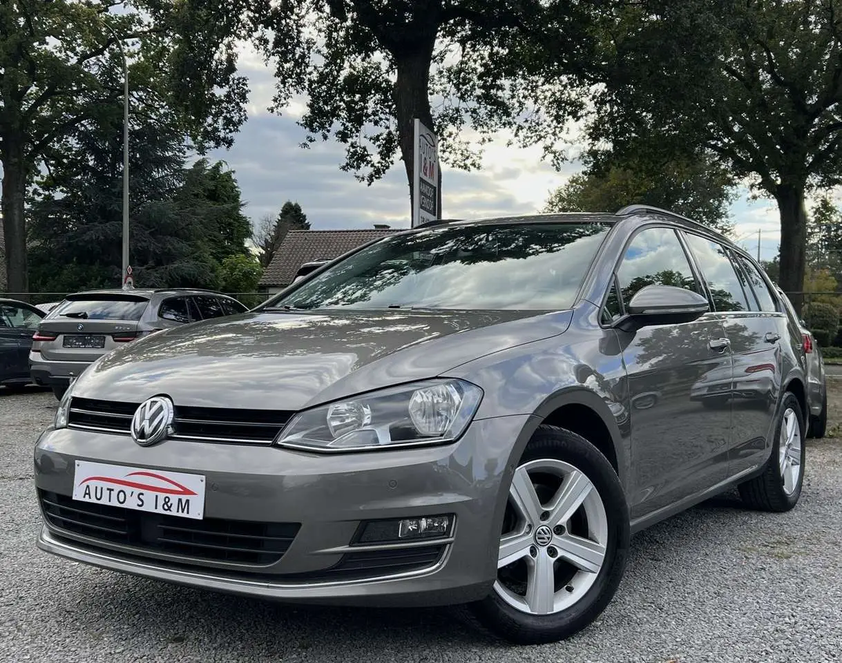 Photo 1 : Volkswagen Golf 2015 Petrol