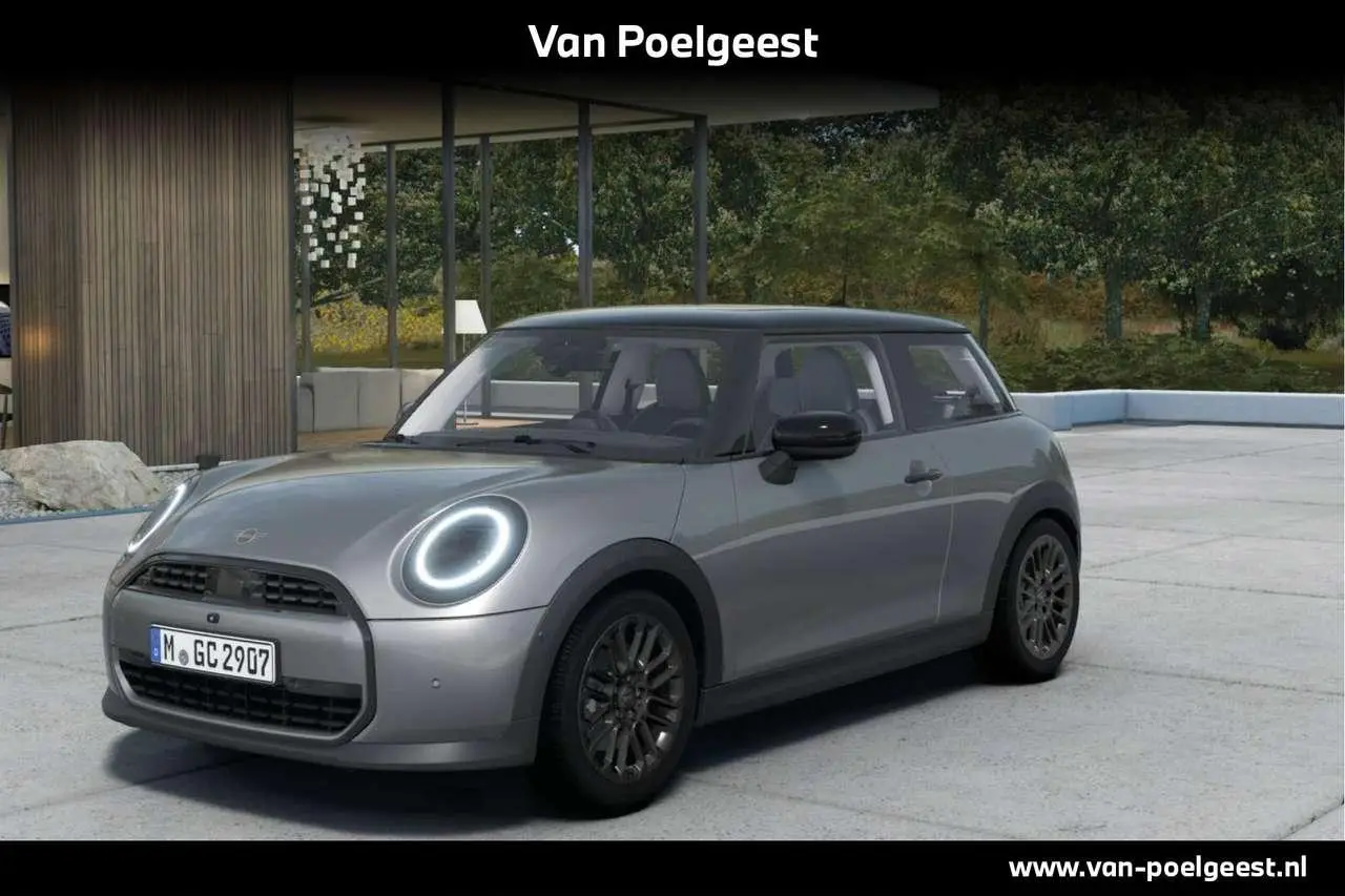 Photo 1 : Mini Cooper 2024 Petrol