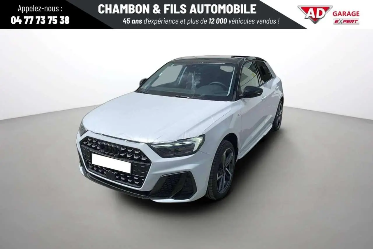 Photo 1 : Audi A1 2024 Essence