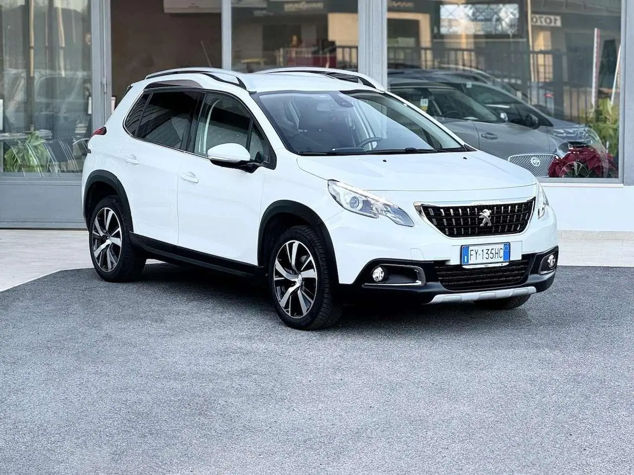 Photo 1 : Peugeot 2008 2019 Petrol