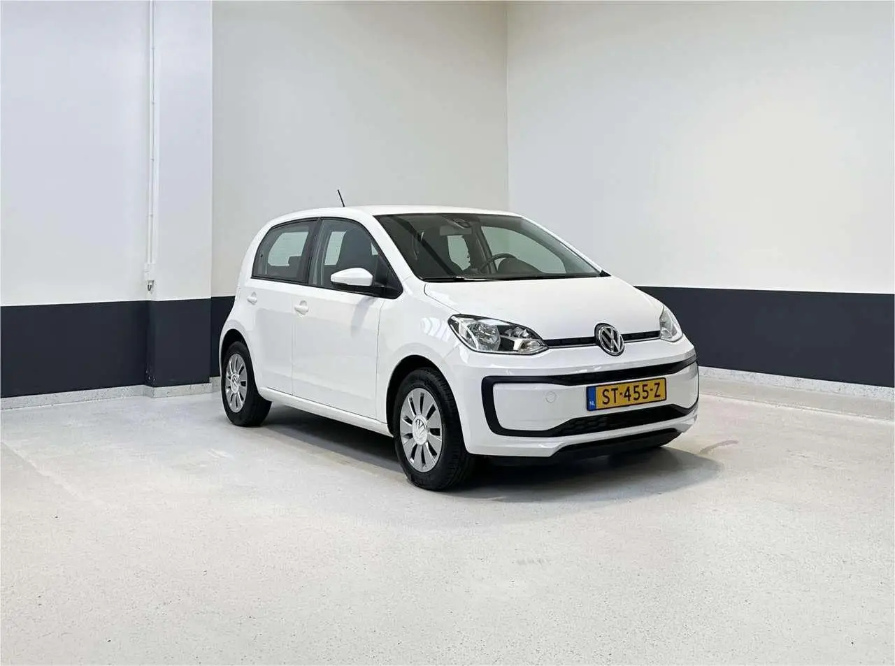 Photo 1 : Volkswagen Up! 2018 Petrol