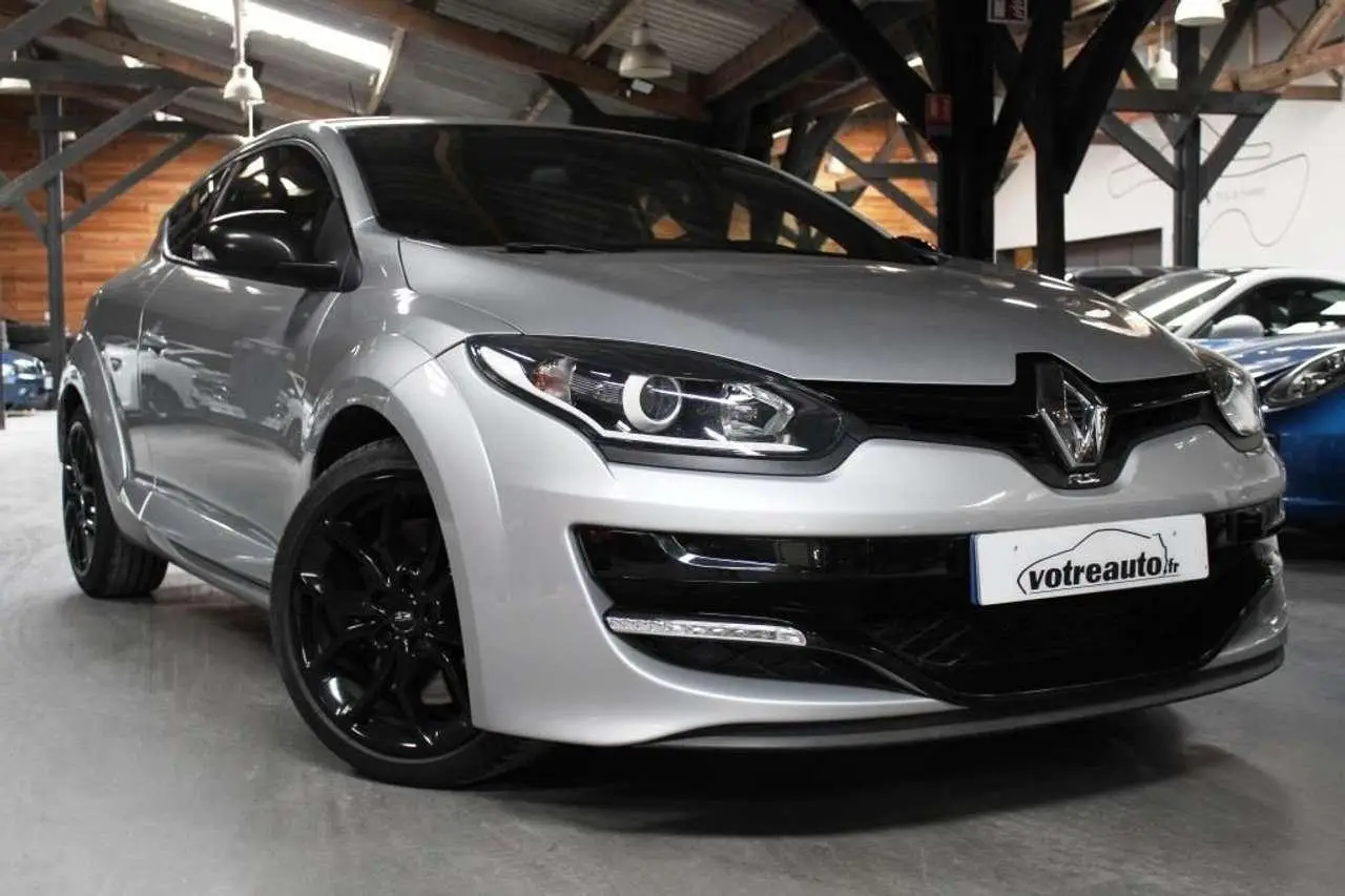 Photo 1 : Renault Megane 2016 Essence