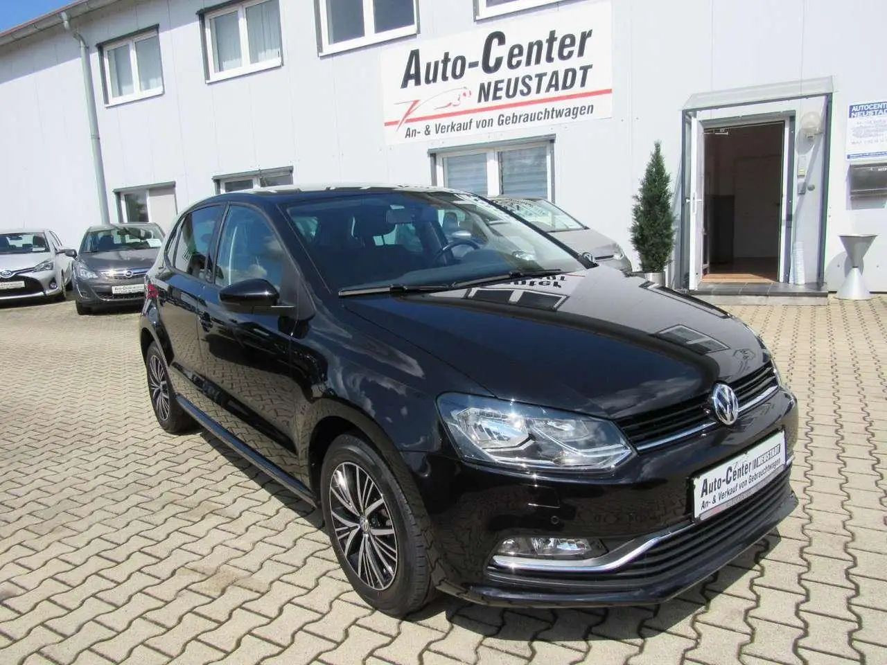 Photo 1 : Volkswagen Polo 2016 Petrol