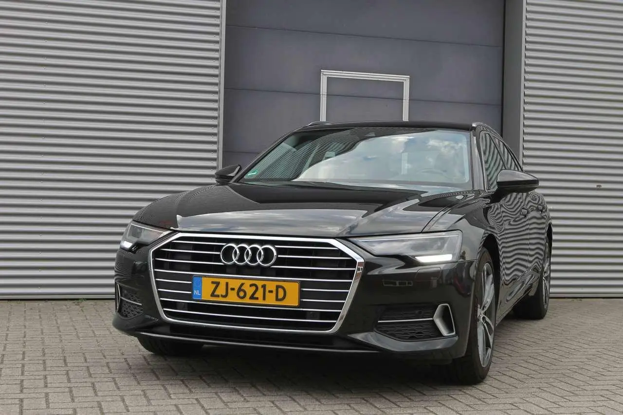 Photo 1 : Audi A6 2019 Hybride