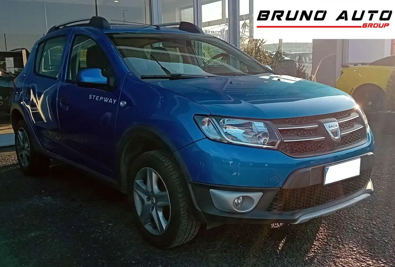 Photo 1 : Dacia Sandero 2016 Petrol