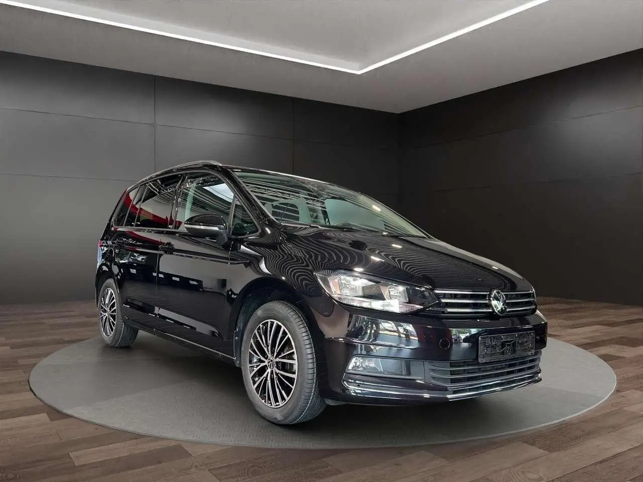 Photo 1 : Volkswagen Touran 2023 Diesel