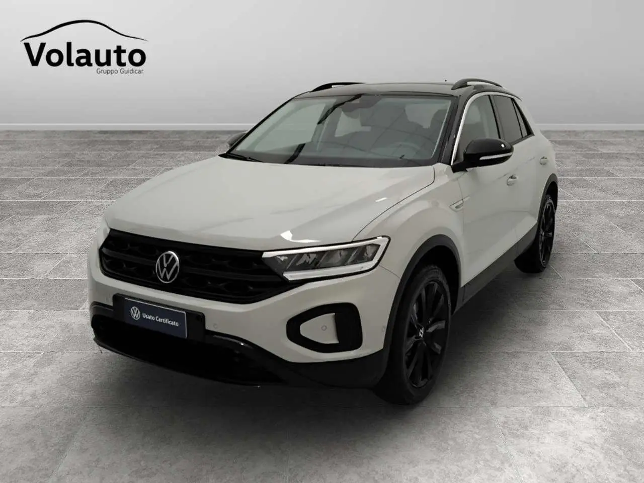 Photo 1 : Volkswagen T-roc 2023 Essence