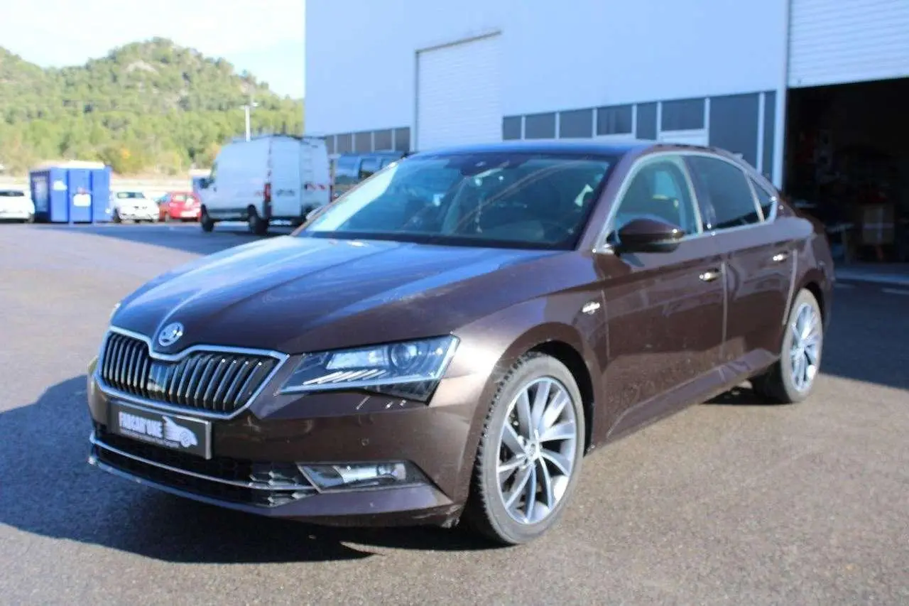 Photo 1 : Skoda Superb 2018 Diesel