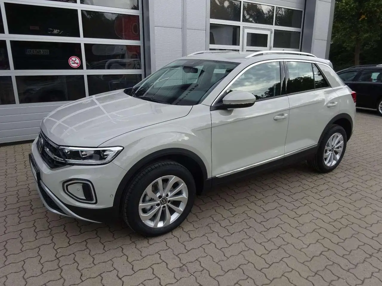 Photo 1 : Volkswagen T-roc 2024 Petrol