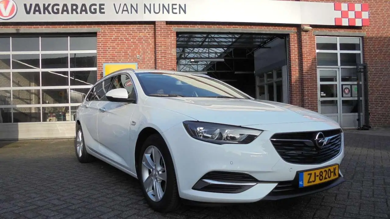 Photo 1 : Opel Insignia 2019 Petrol