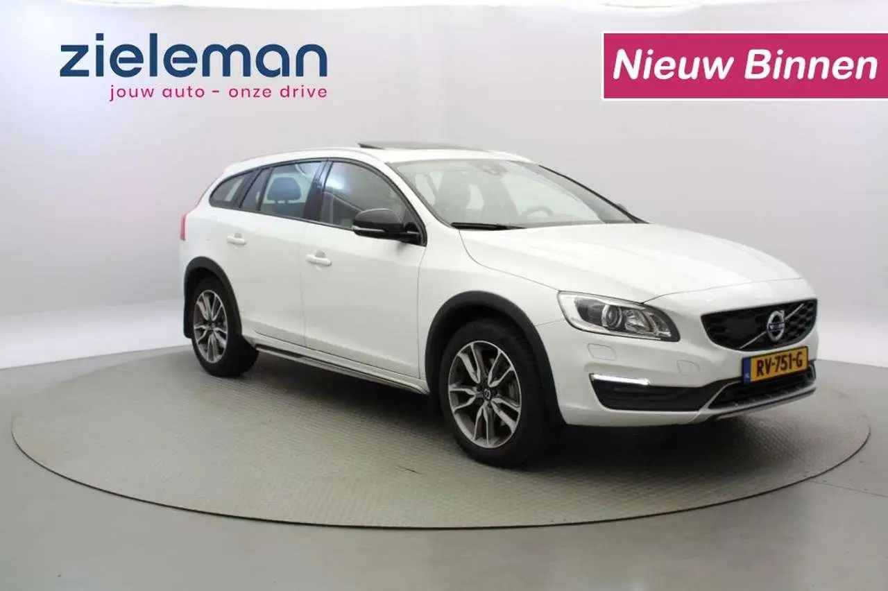 Photo 1 : Volvo V60 2018 Diesel