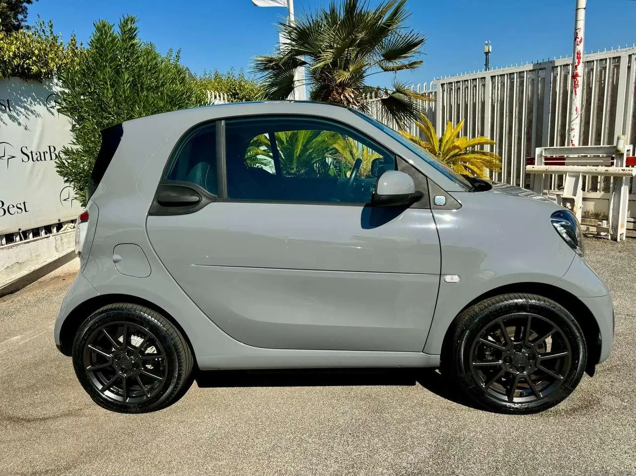 Photo 1 : Smart Fortwo 2021 Electric