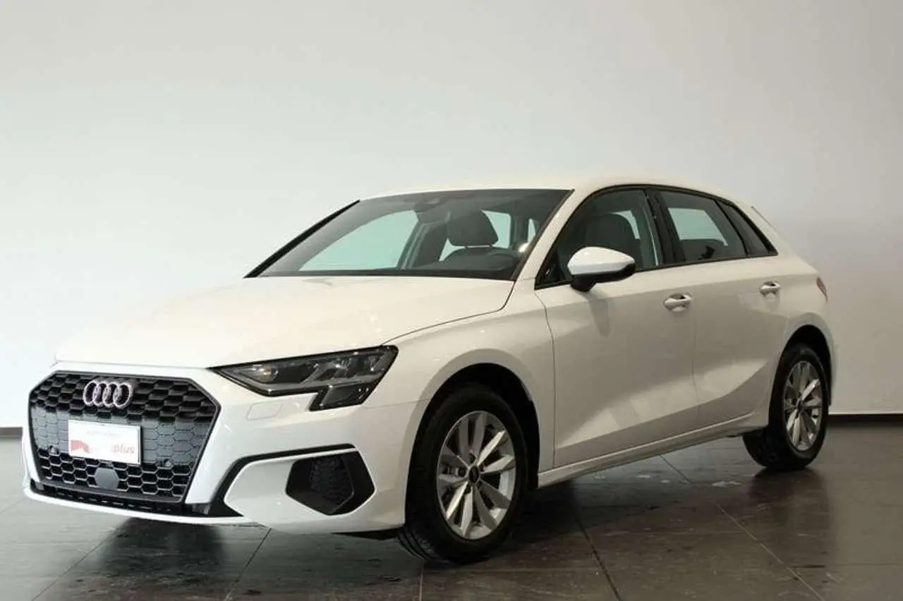 Photo 1 : Audi A3 2024 Diesel