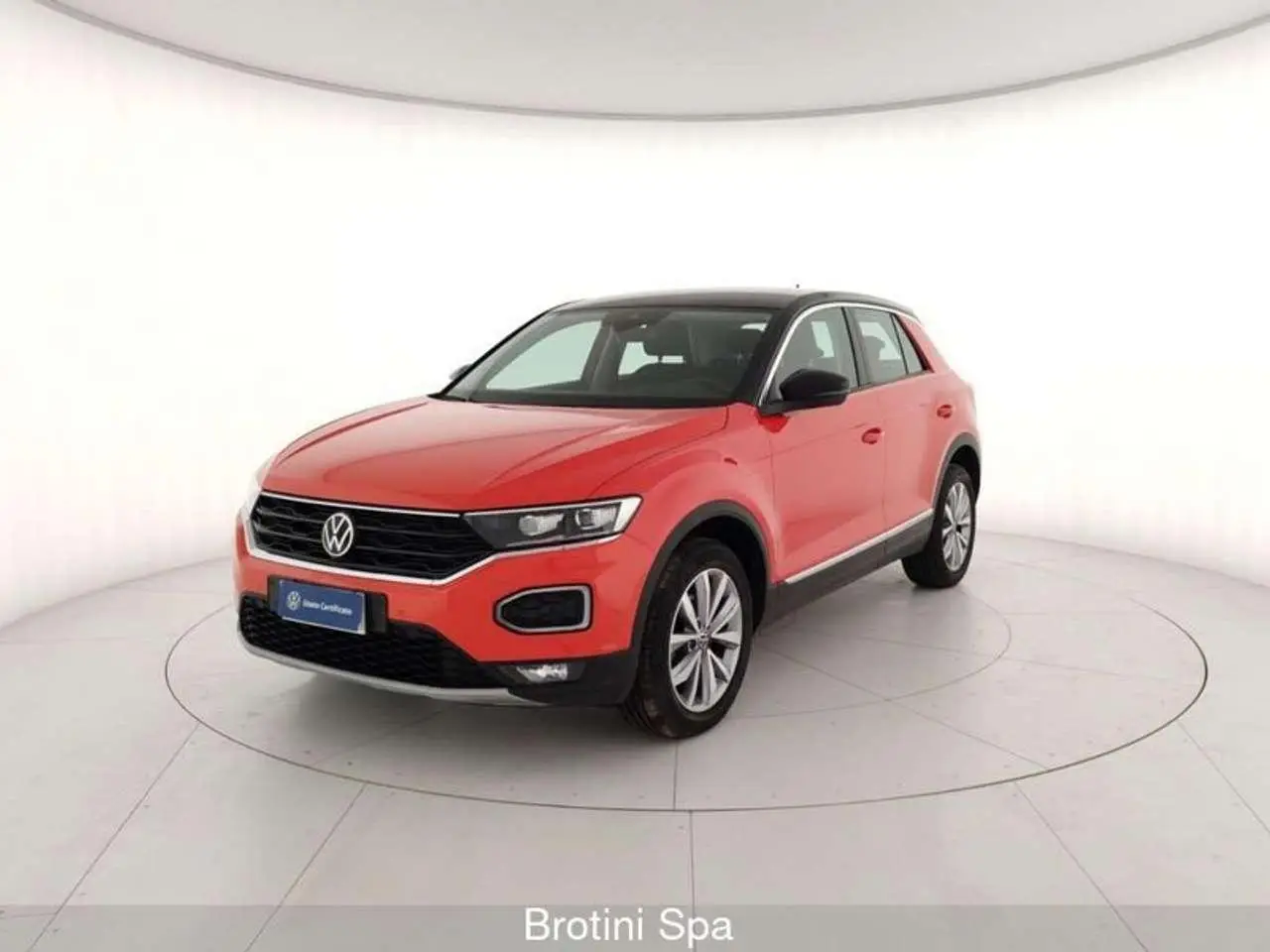 Photo 1 : Volkswagen T-roc 2021 Essence