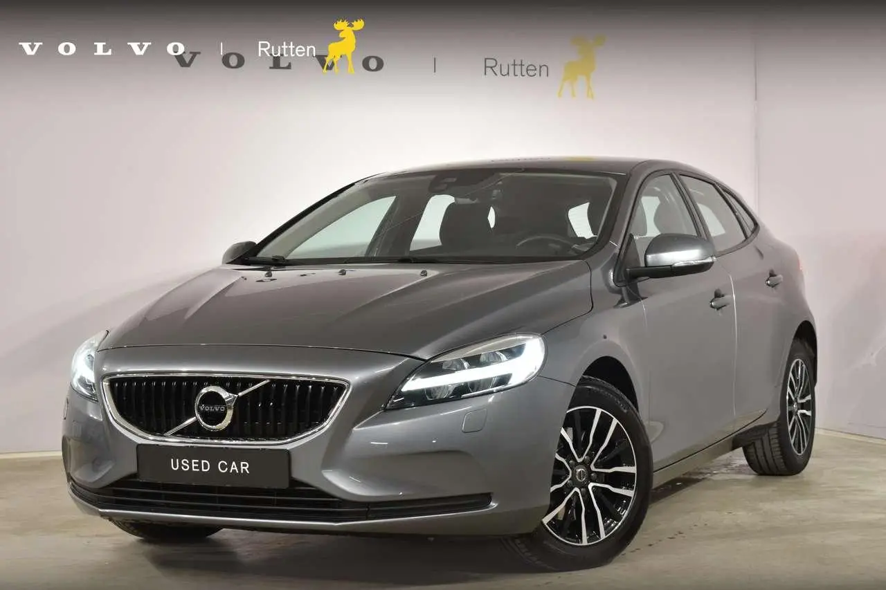 Photo 1 : Volvo V40 2017 Essence