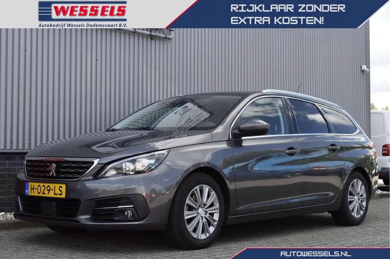 Photo 1 : Peugeot 308 2020 Essence