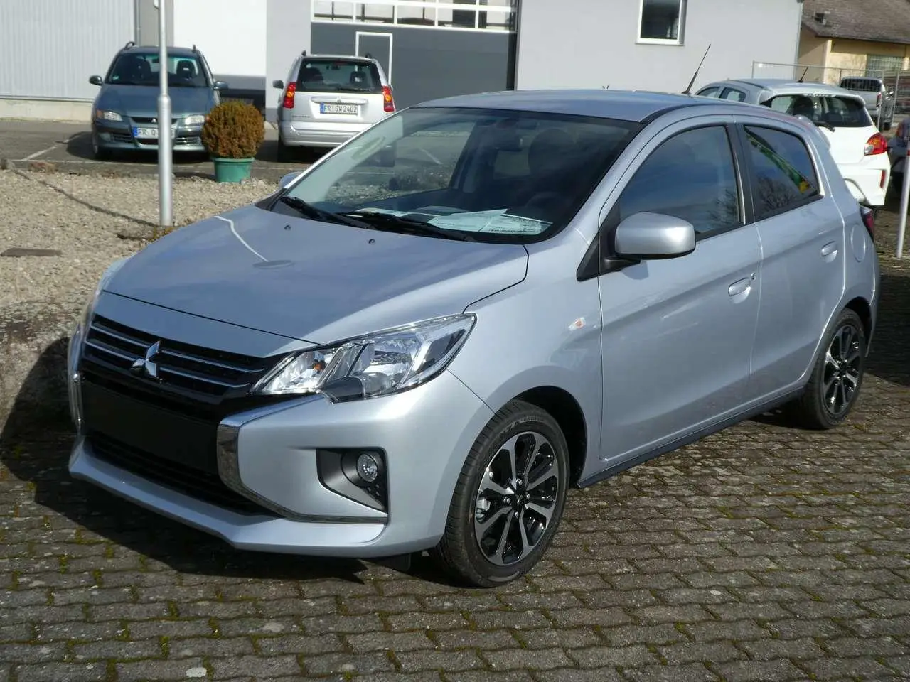 Photo 1 : Mitsubishi Space Star 2024 Petrol