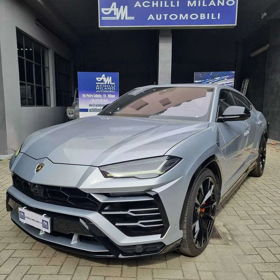 Photo 1 : Lamborghini Urus 2019 Petrol