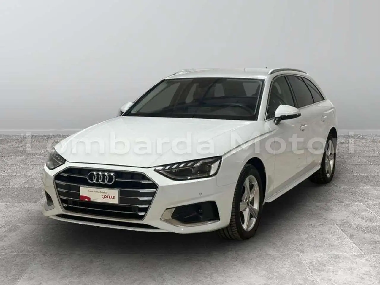 Photo 1 : Audi A4 2023 Hybride