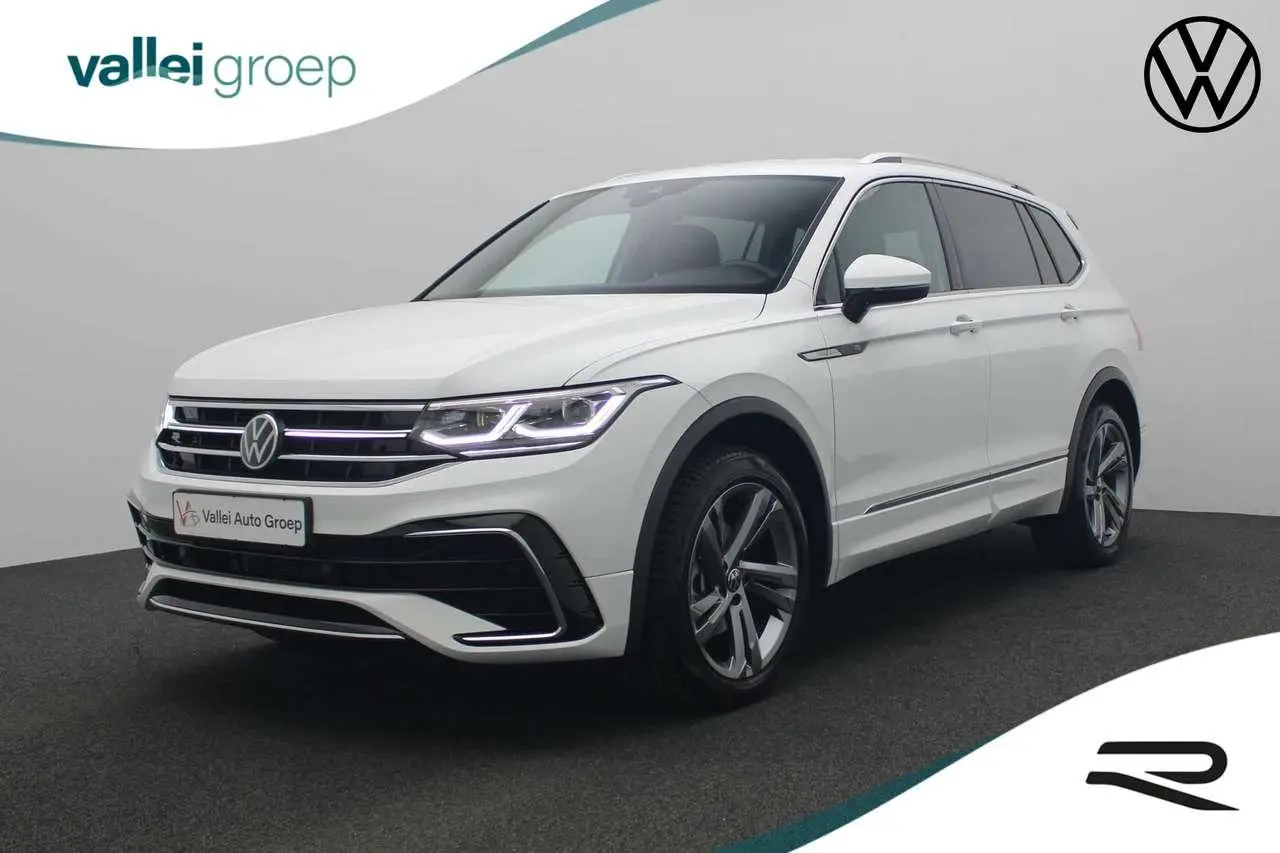 Photo 1 : Volkswagen Tiguan 2024 Petrol