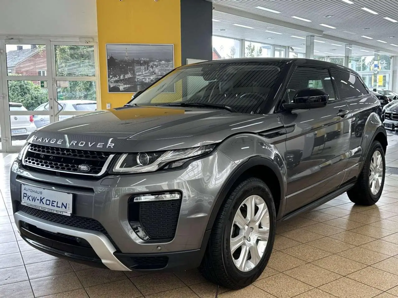 Photo 1 : Land Rover Range Rover Evoque 2016 Petrol