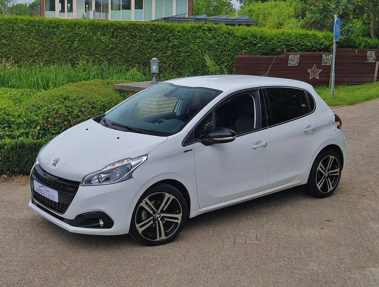 Photo 1 : Peugeot 208 2019 Essence