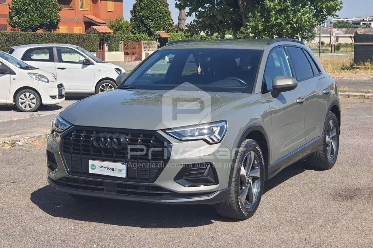 Photo 1 : Audi Q3 2019 Essence