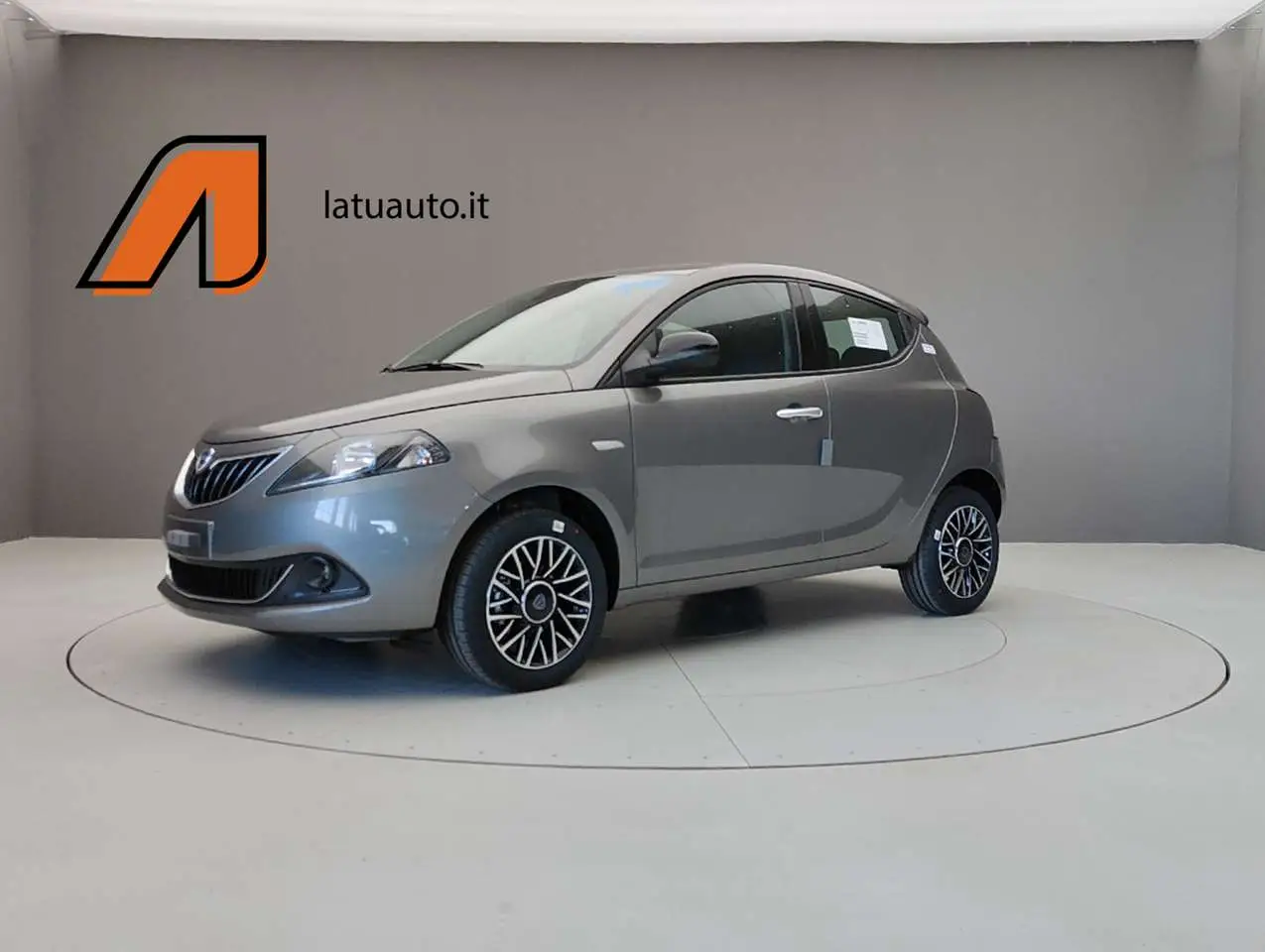 Photo 1 : Lancia Ypsilon 2024 Hybrid