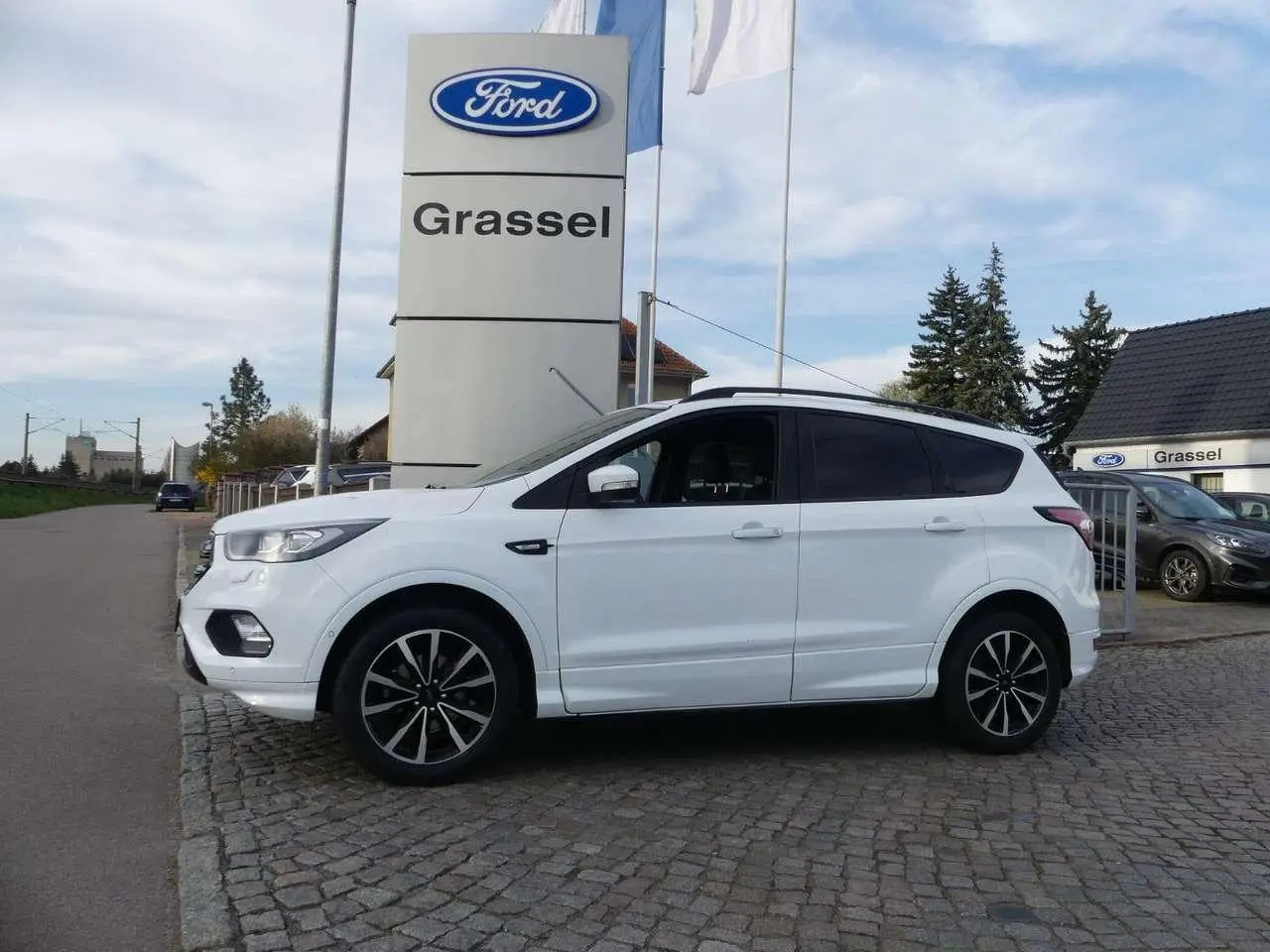 Photo 1 : Ford Kuga 2018 Essence