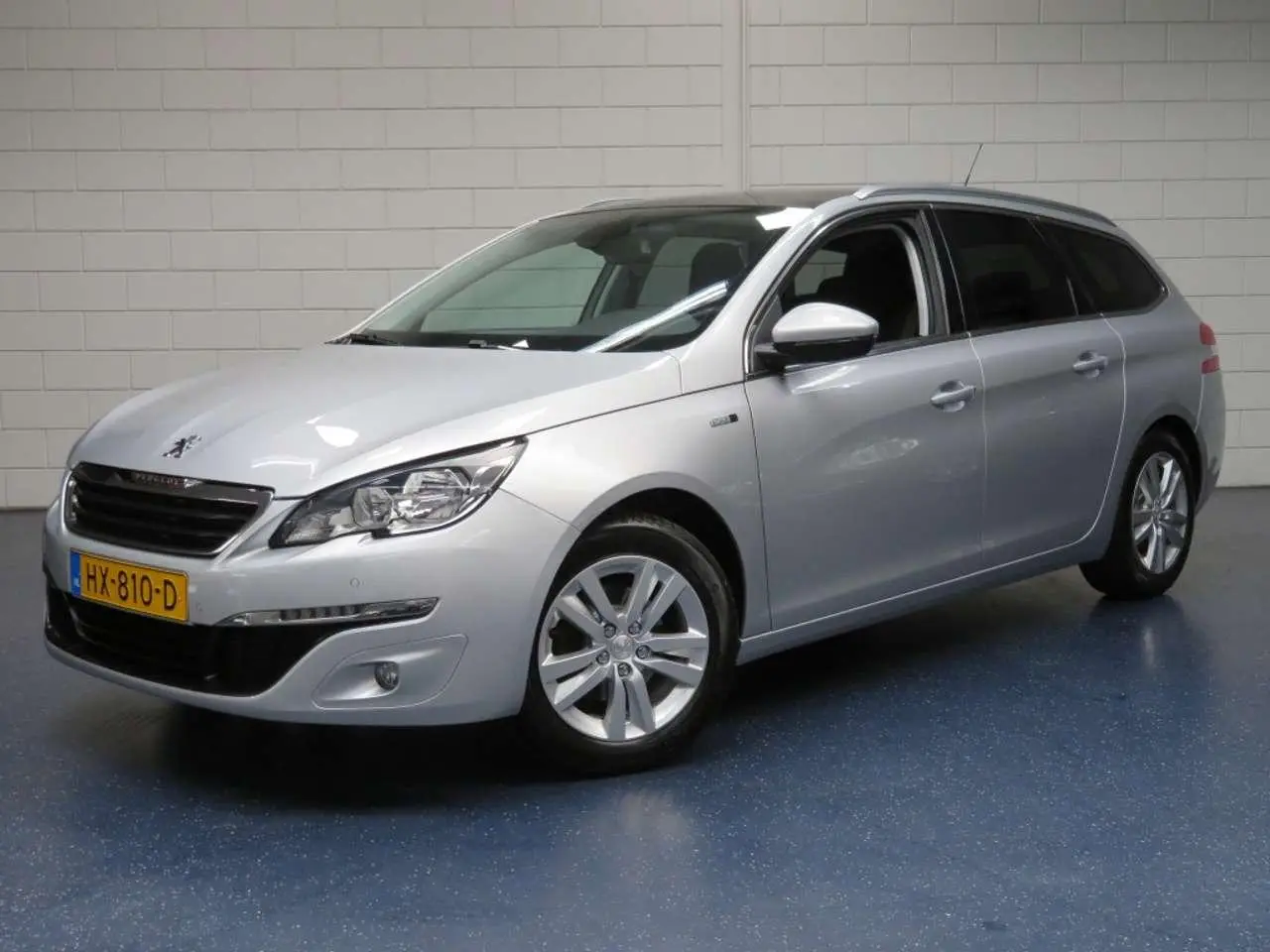 Photo 1 : Peugeot 308 2016 Petrol