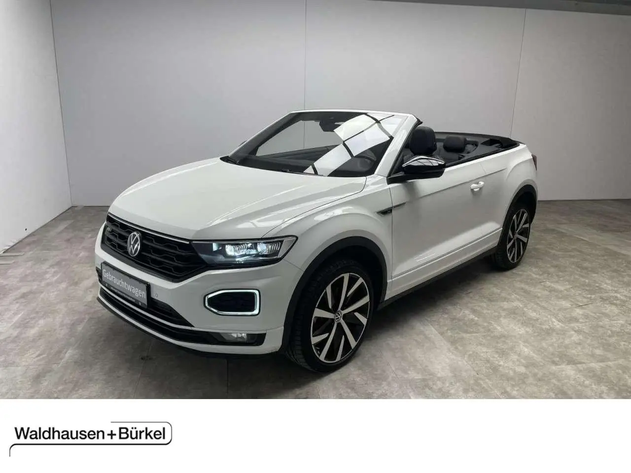 Photo 1 : Volkswagen T-roc 2021 Essence