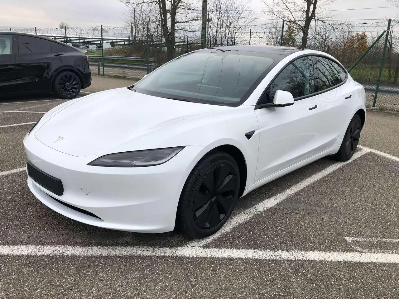 Photo 1 : Tesla Model 3 2024 Electric