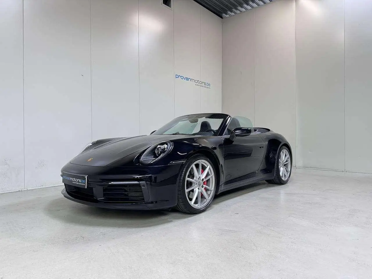 Photo 1 : Porsche 992 2021 Essence