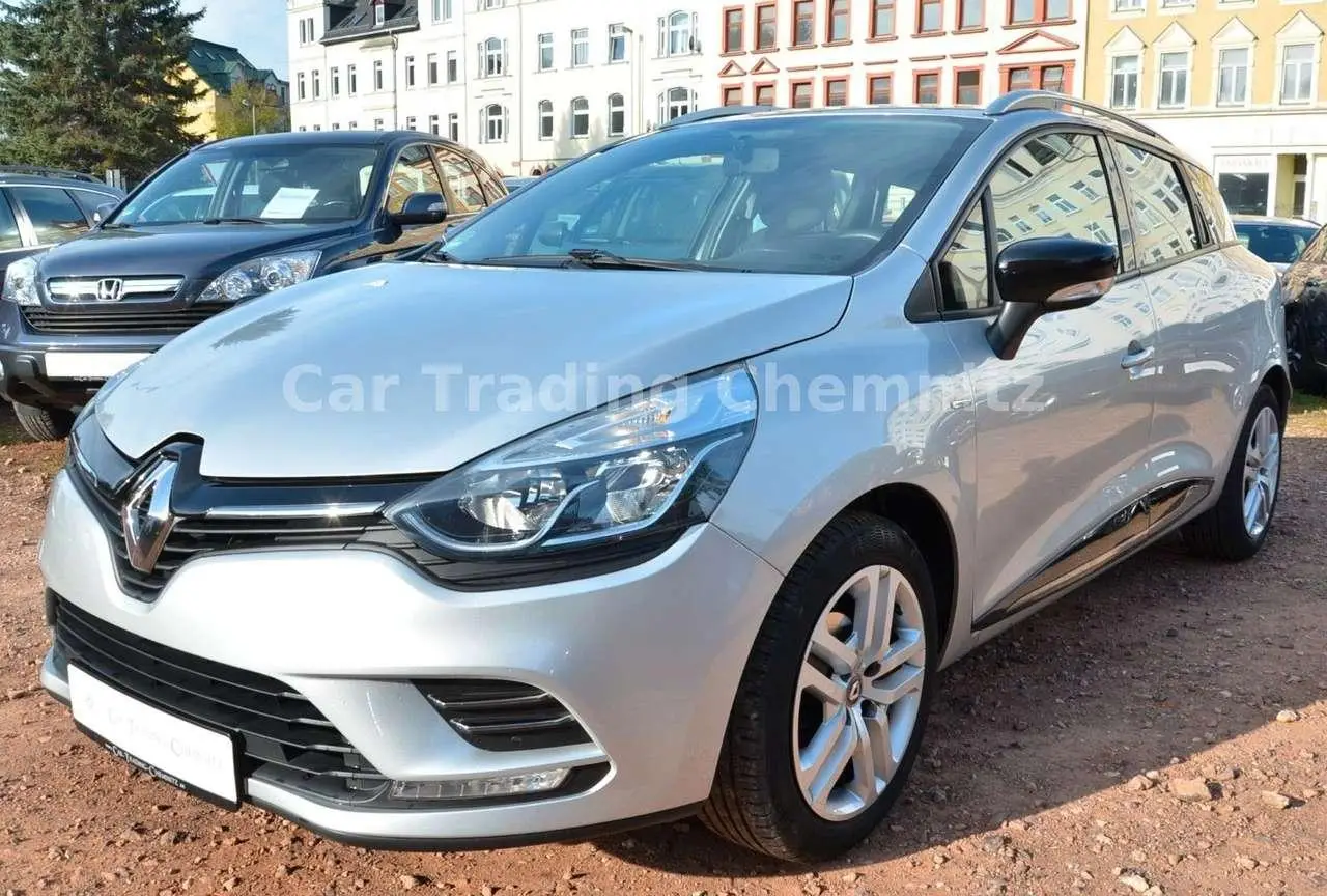 Photo 1 : Renault Clio 2018 Essence