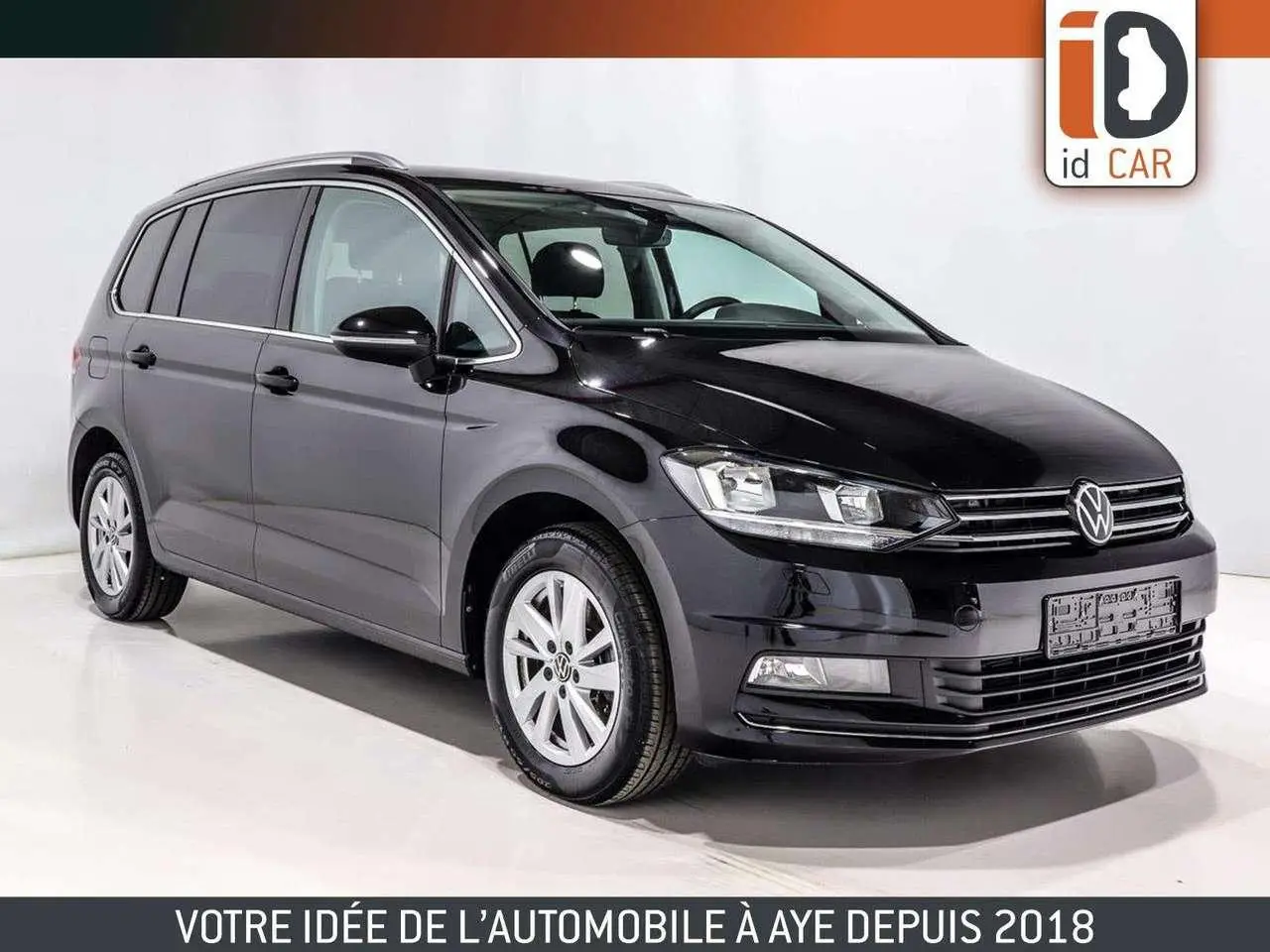 Photo 1 : Volkswagen Touran 2023 Essence