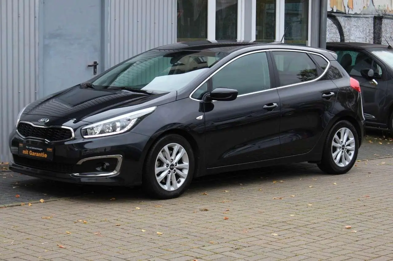 Photo 1 : Kia Ceed 2016 Petrol