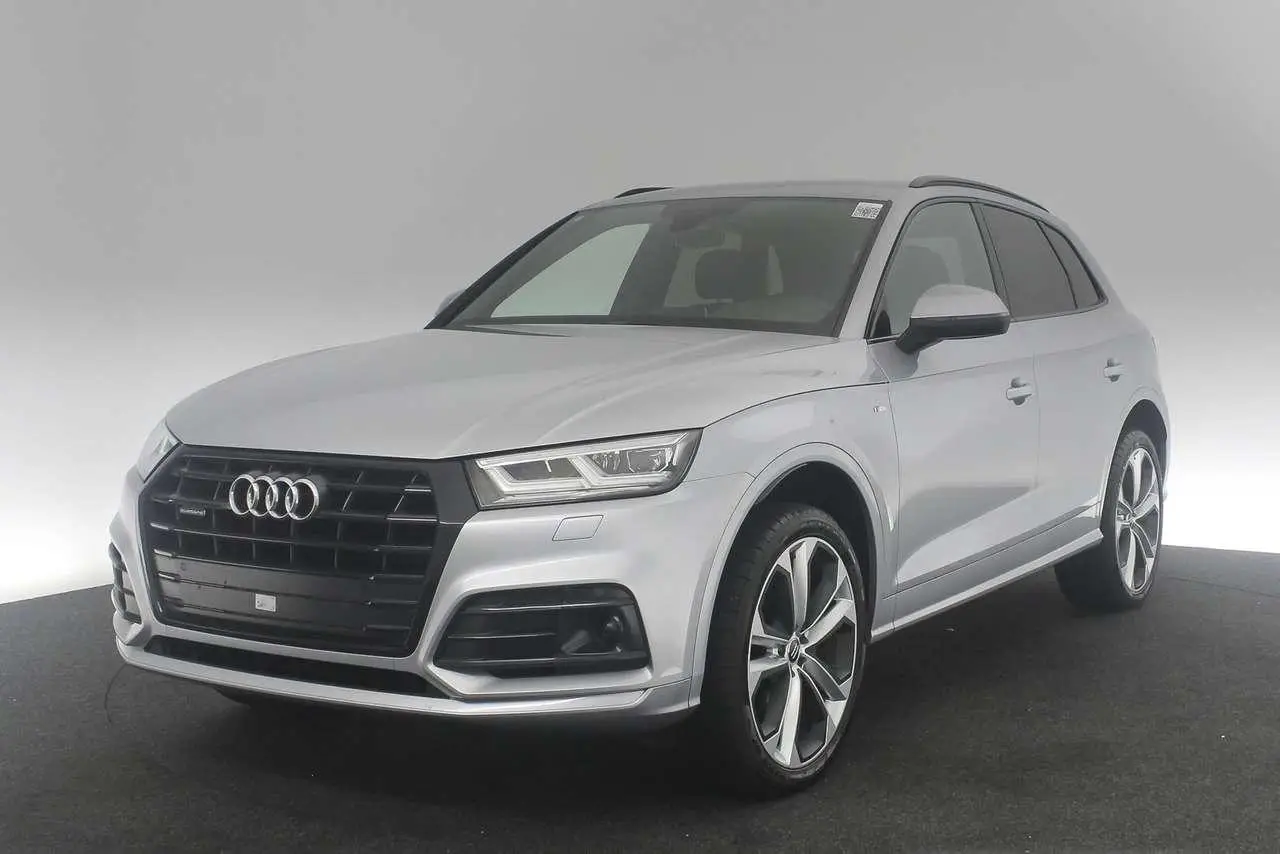 Photo 1 : Audi Q5 2020 Diesel