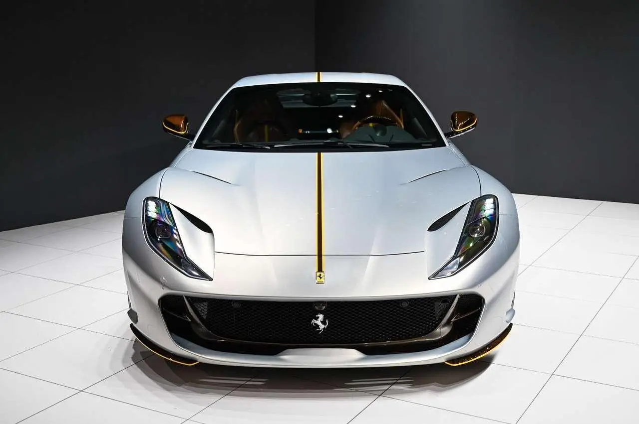 Photo 1 : Ferrari 812 2019 Essence