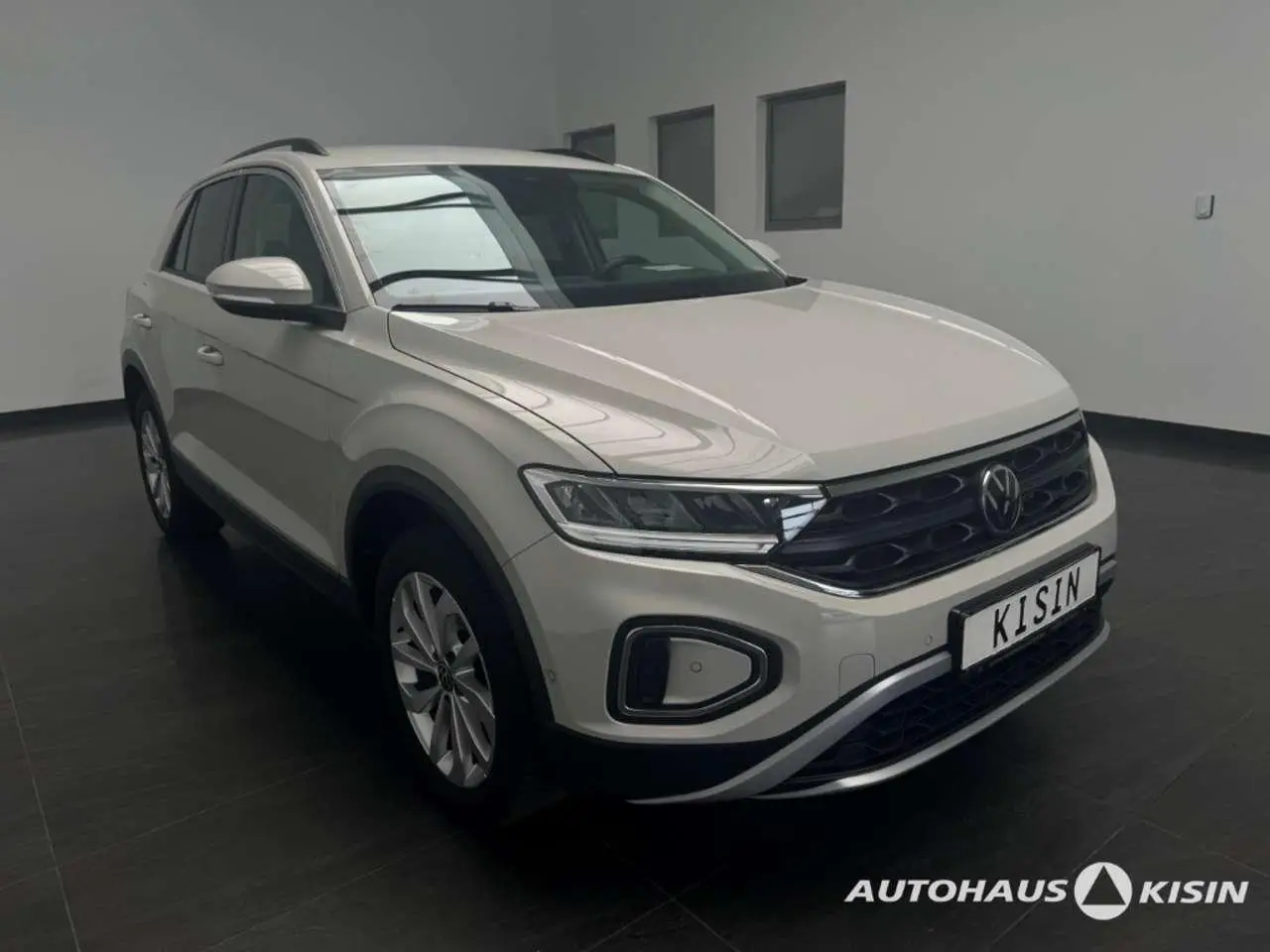 Photo 1 : Volkswagen T-roc 2023 Essence