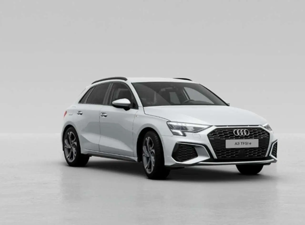 Photo 1 : Audi A3 2023 Hybrid