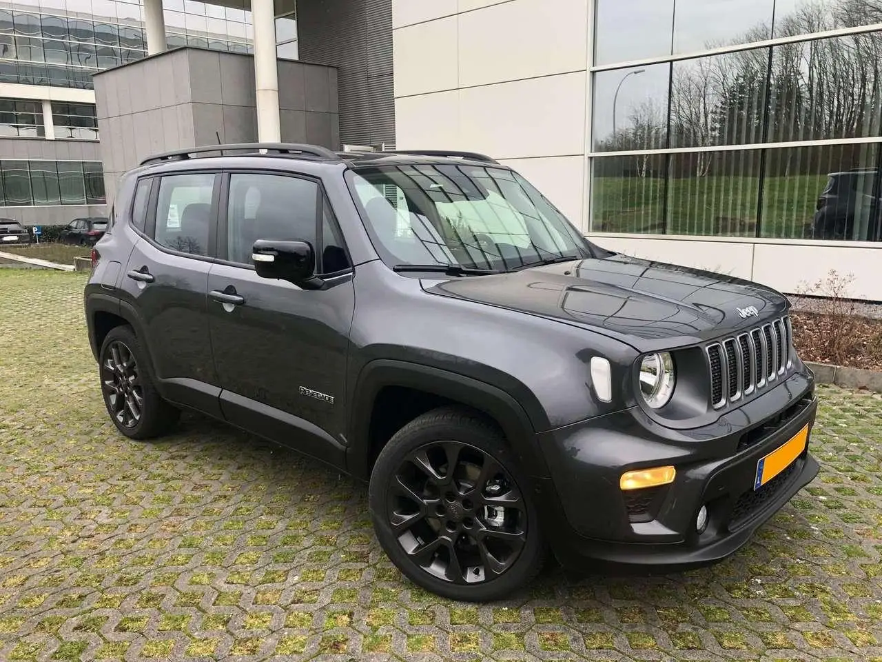 Photo 1 : Jeep Renegade 2023 Petrol