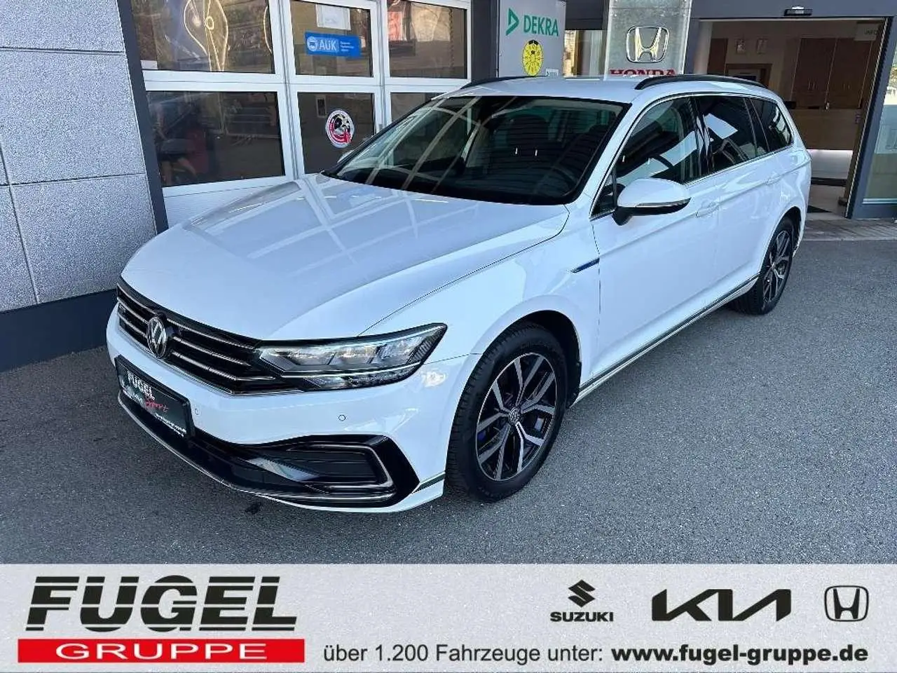 Photo 1 : Volkswagen Passat 2020 Hybrid