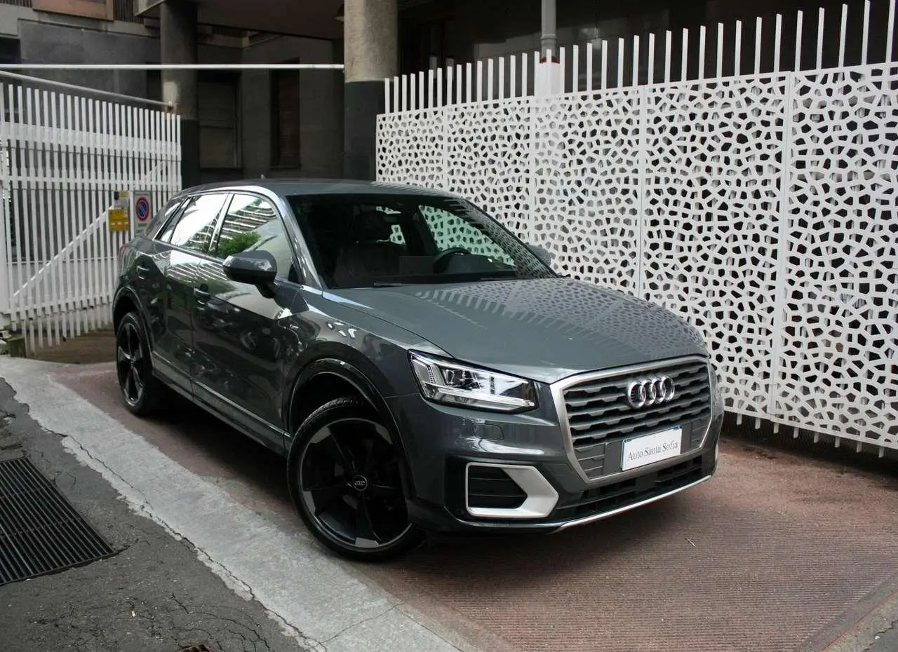 Photo 1 : Audi Q2 2016 Petrol