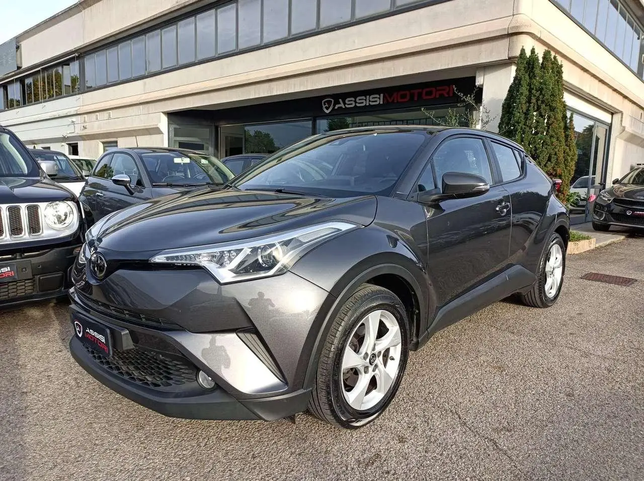 Photo 1 : Toyota C-hr 2018 Petrol